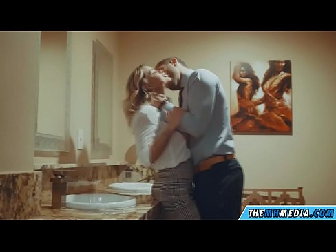 ❤️ Ko'krakli sarg'ish sizni jamoat hojatxonasida yo'ldan ozdirganda ❤️❌ Sluts uz.vanalize.ru ﹏
